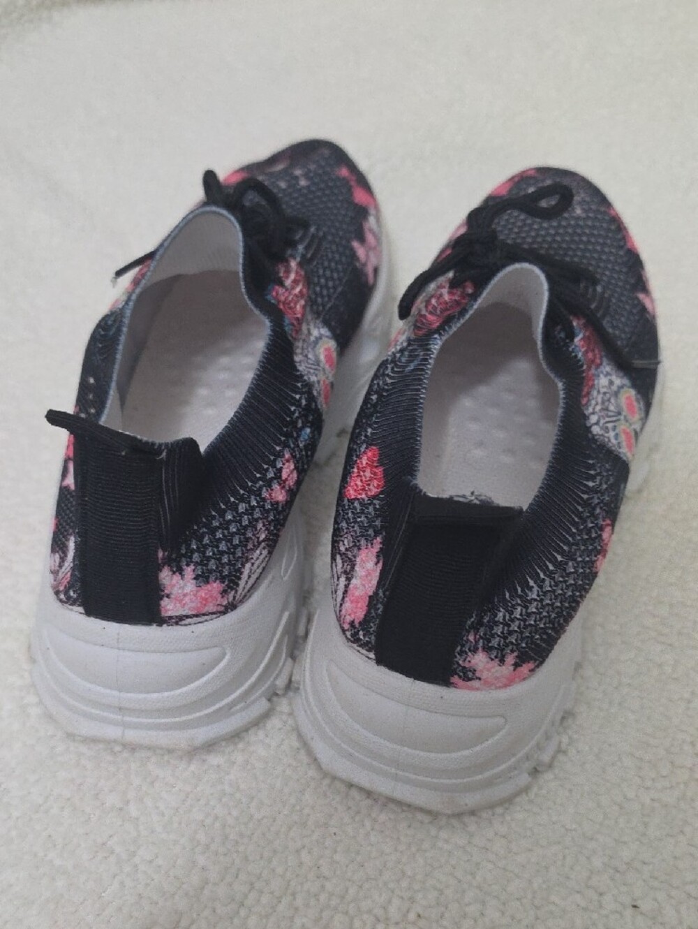 SHEIN Black Knit Sneakers with Pink Floral Sugar Skull Motif View 2